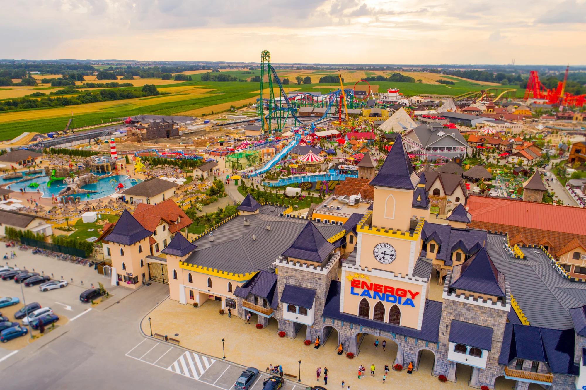 Celodenní výlet do zábavního parku Energylandia: extrémní horské dráhy, kolotoče, show i 7D kino