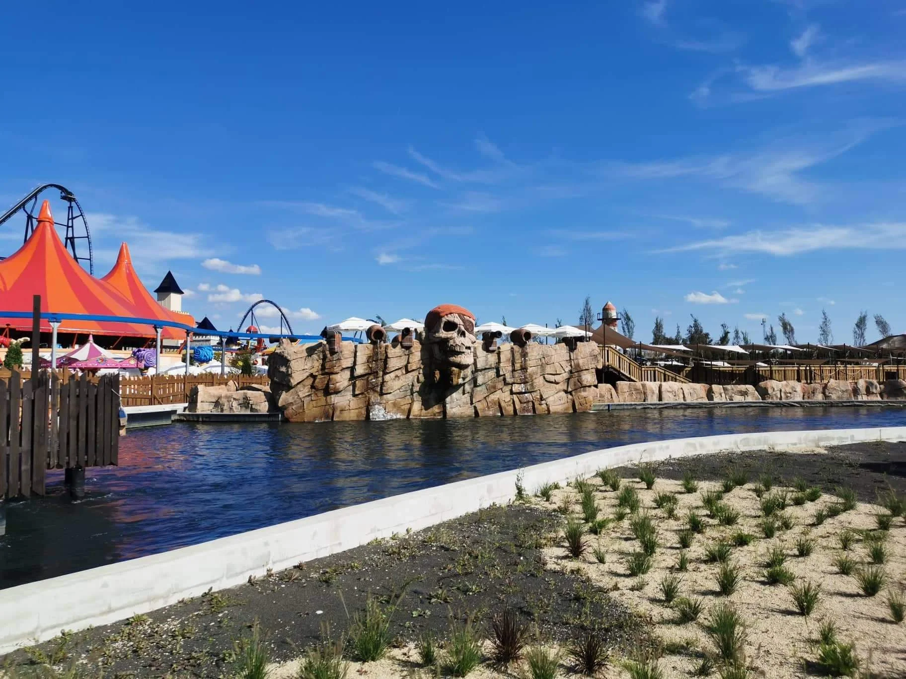 Celodenní výlet do zábavního parku Energylandia: extrémní horské dráhy, kolotoče, show i 7D kino