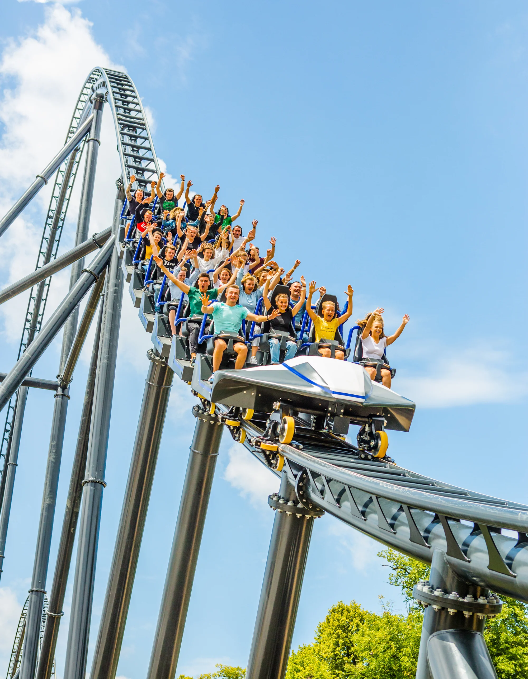 Celodenní výlet do zábavního parku Energylandia: extrémní horské dráhy, kolotoče, show i 7D kino