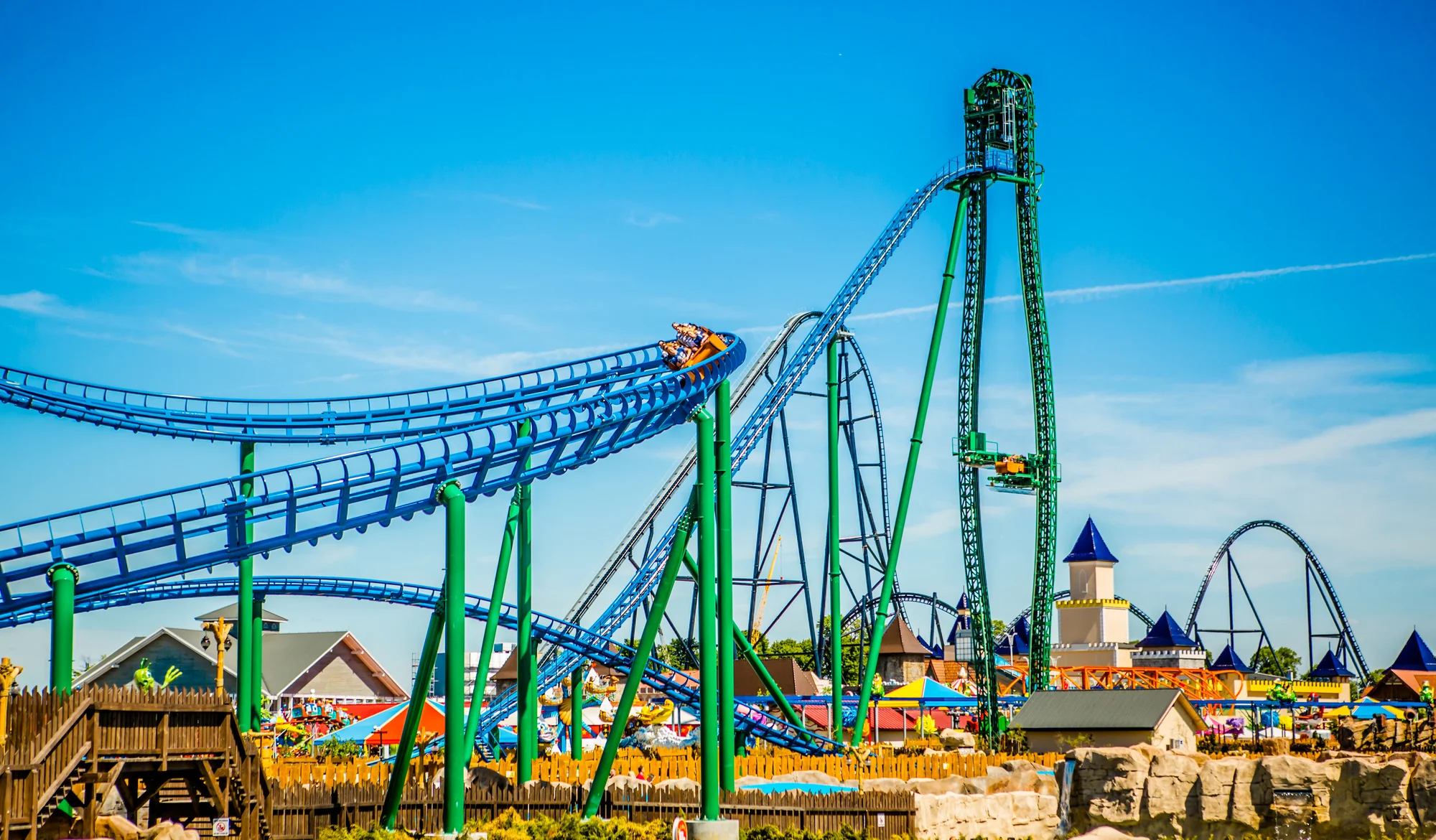 Celodenní výlet do zábavního parku Energylandia: extrémní horské dráhy, kolotoče, show i 7D kino