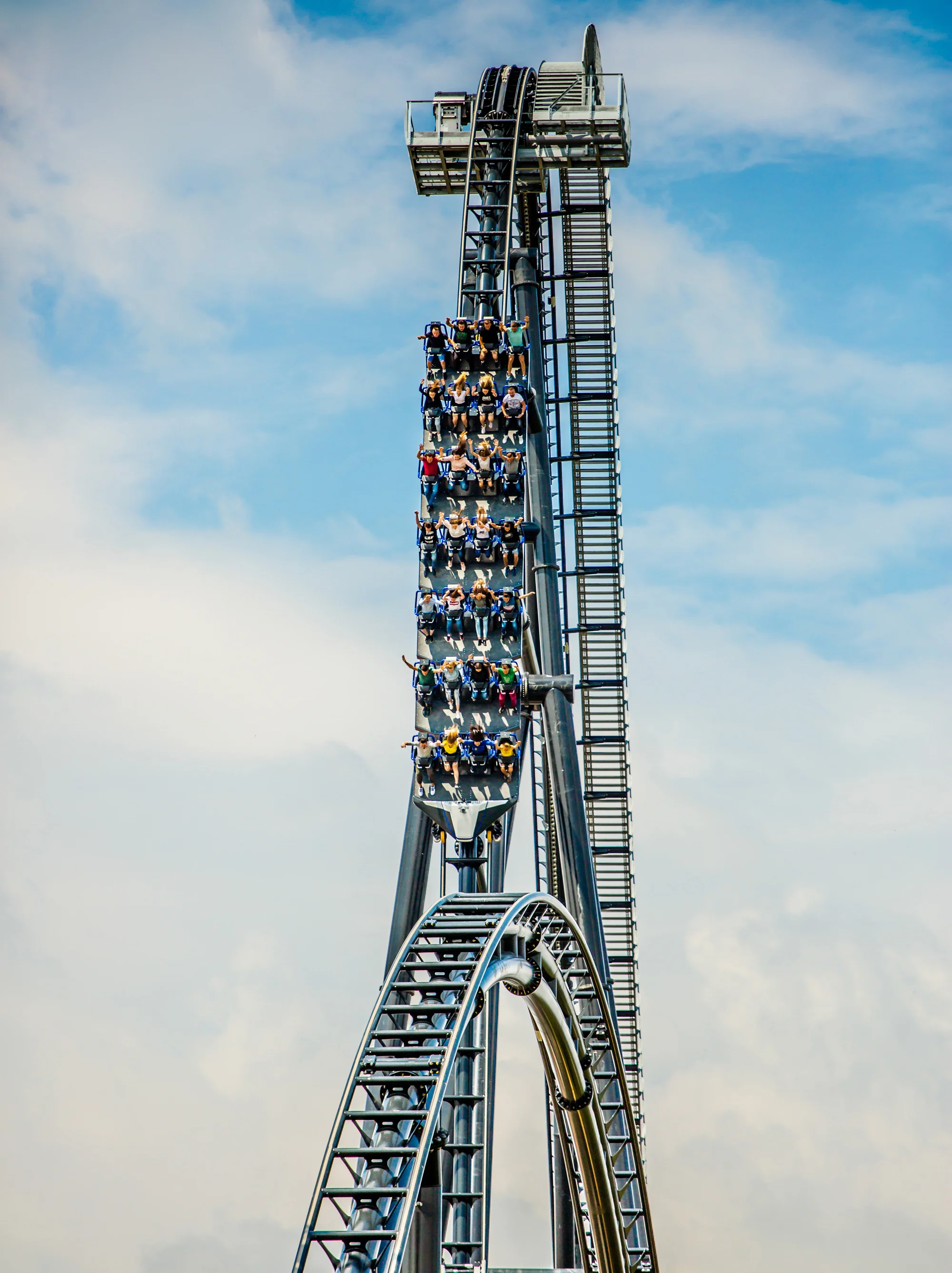 Celodenní výlet do zábavního parku Energylandia: extrémní horské dráhy, kolotoče, show i 7D kino