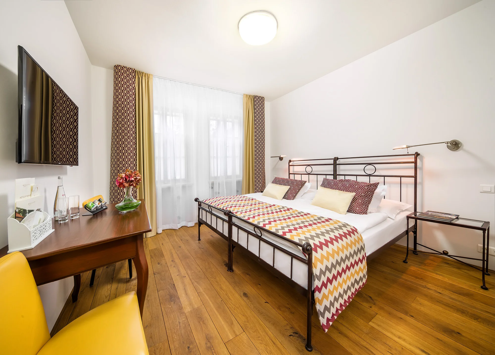 Relax v designovém hotelu v Benešově: snídaně i vstupenky na Konopiště