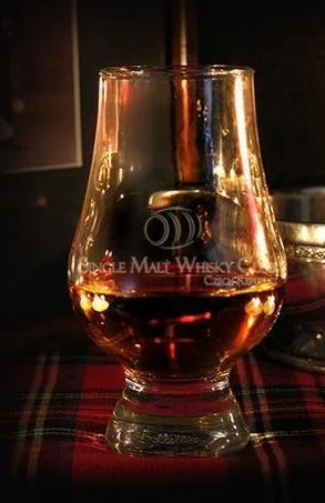 Putování po skotských ostrovech: degustace prémiové whisky pro 1 až 2 osoby