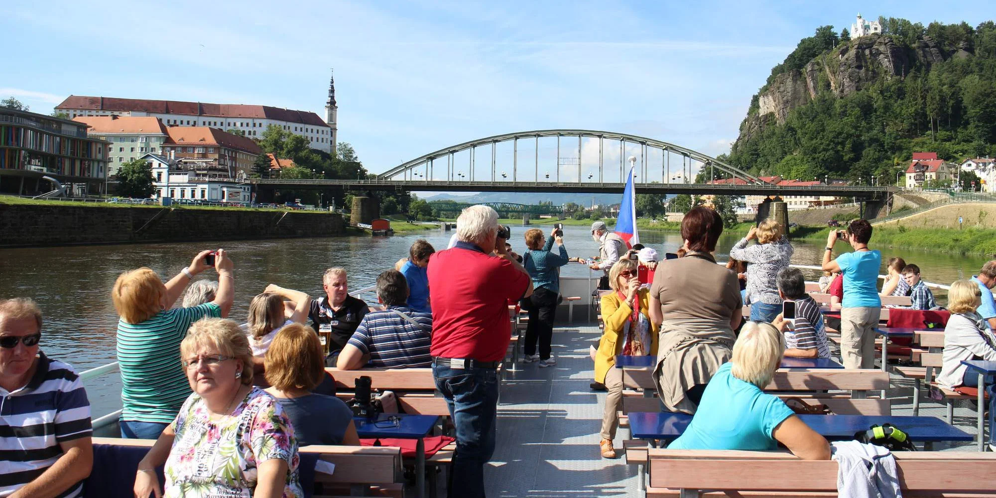 Lodní lístek na plavbu - TOP Saského Švýcarska (Kurort Rathen a Königstein) s obědem, večeří, živou hudbou a průvodcem po celý den