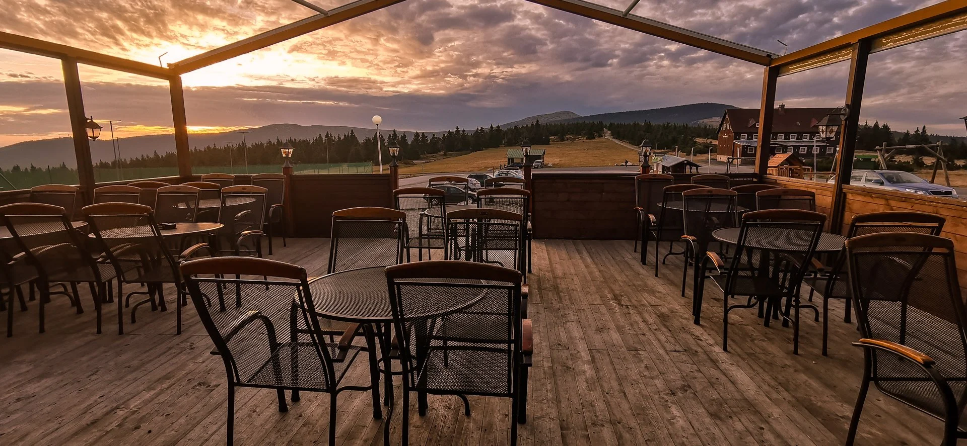 Špindlerův Mlýn pro páry či rodiny: hotel na rozcestí turistických tras vč. snídaně