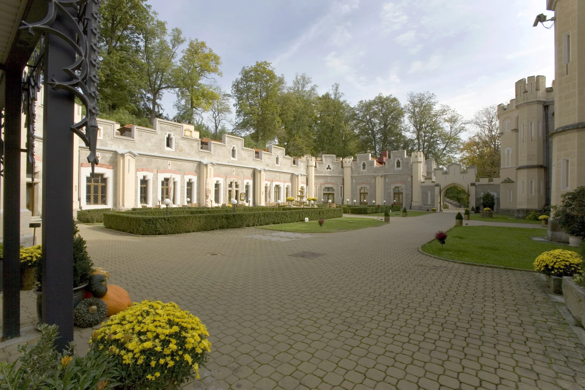 Romantika v Hluboké nad Vltavou: 4* zámecký hotel, luxusní wellness i jídlo