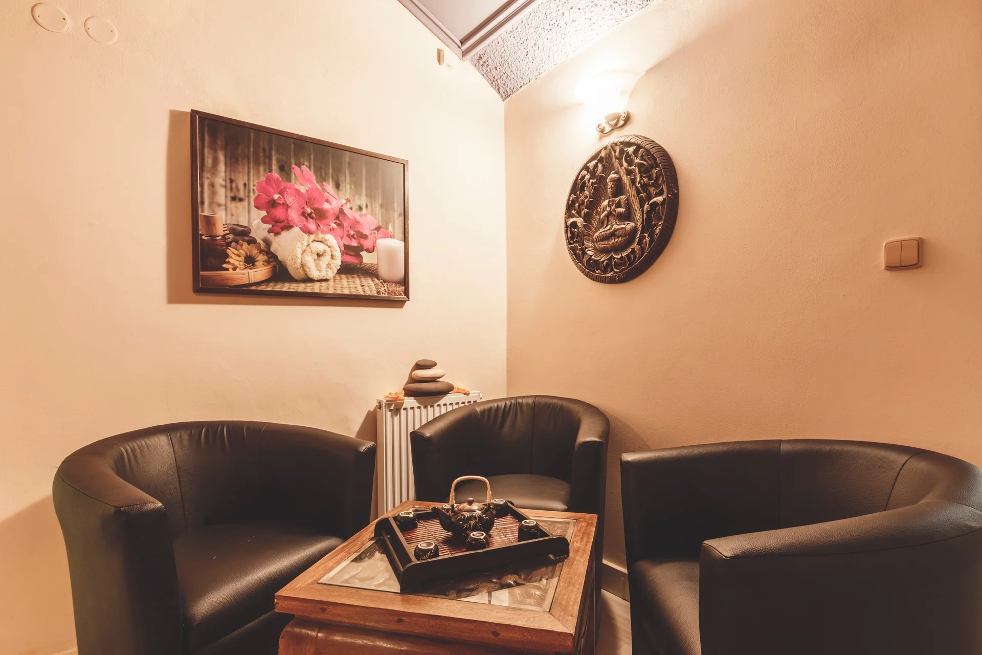 Intenzivní relax pro dva: finská sauna a 60–90min. masáž dle výběru