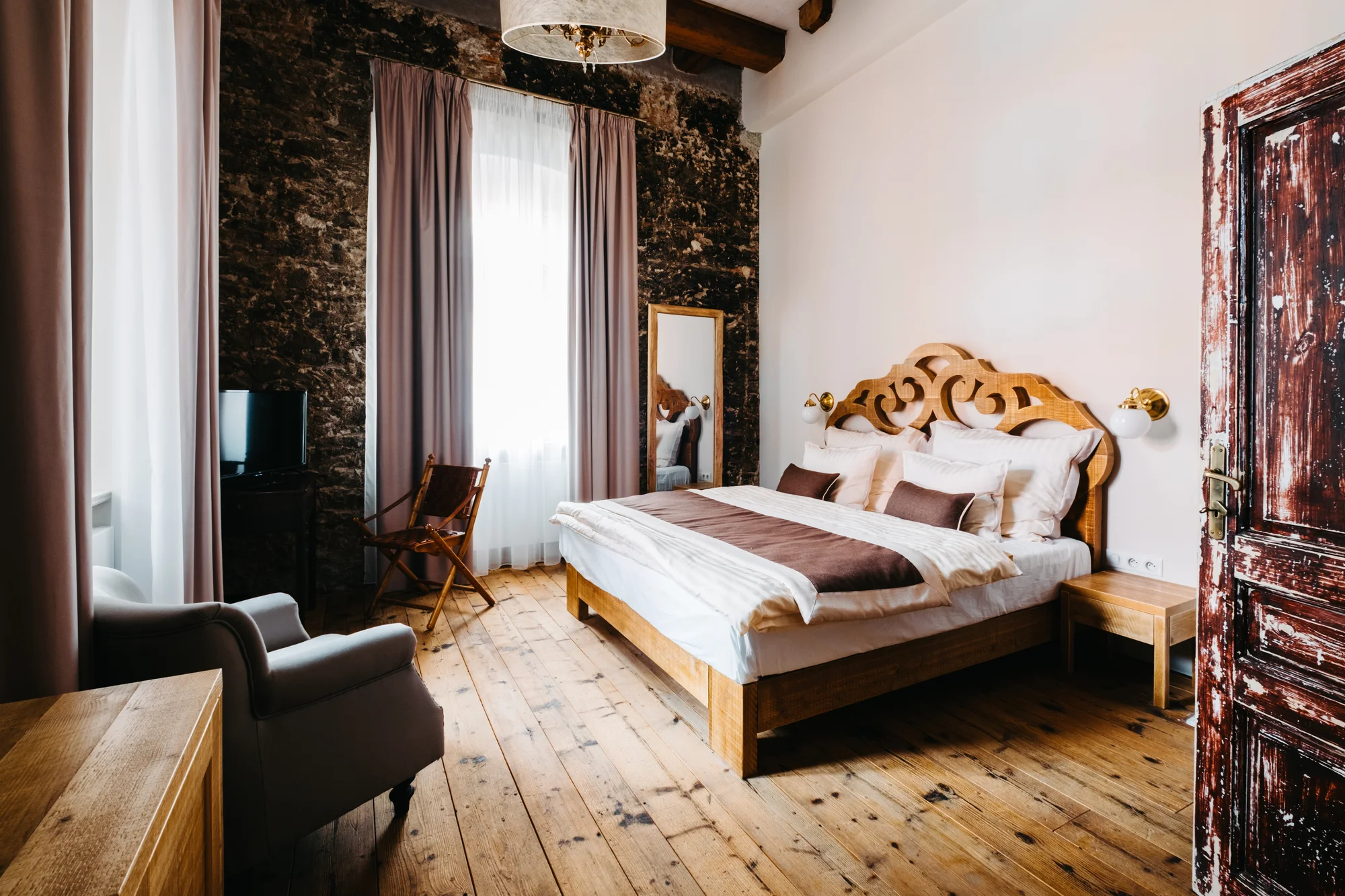 Luxusní hotel jen kousek od Prahy: pokoj či apartmá se snídaní
