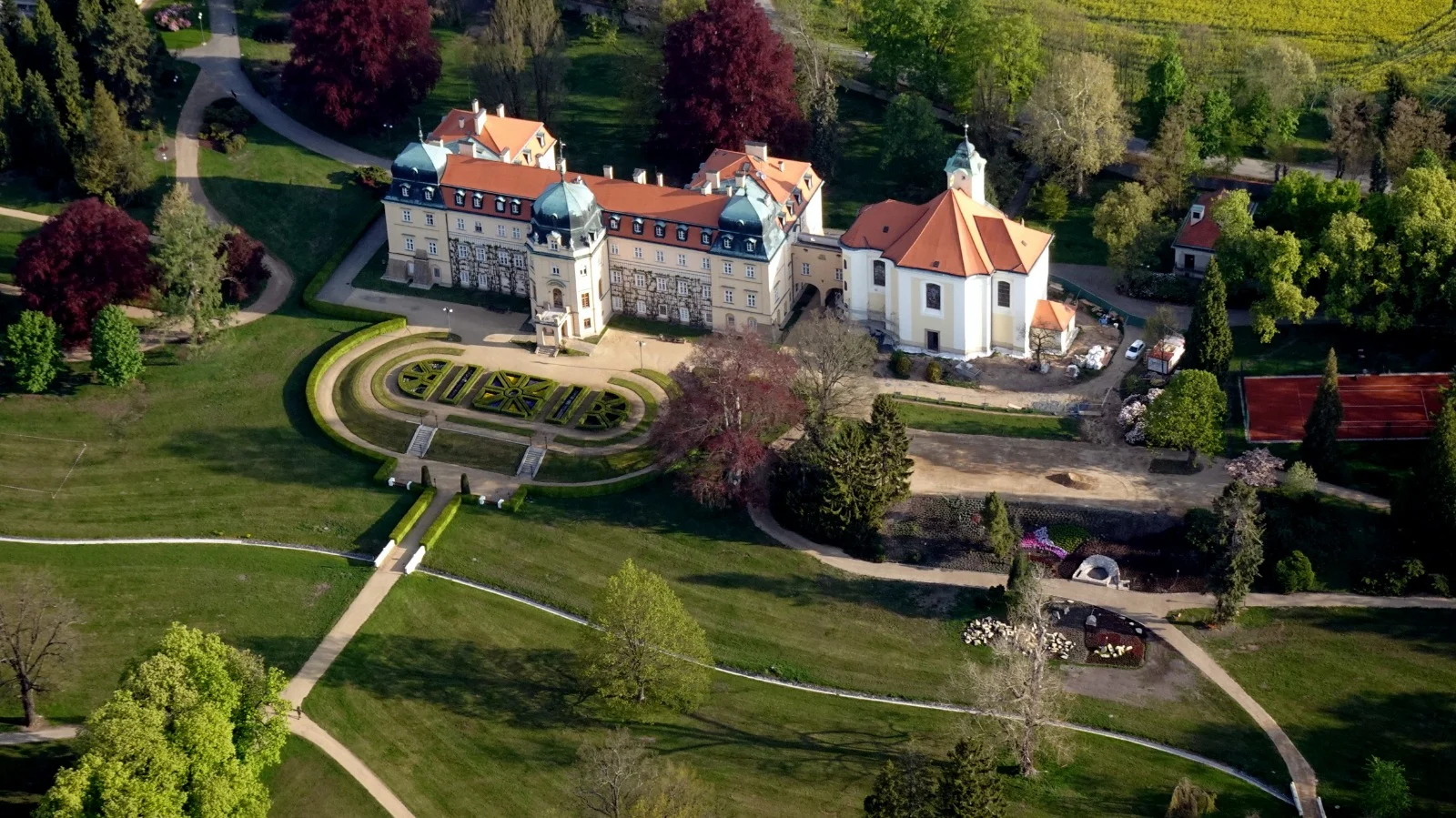 Seznamovací privátní let letadlem na 20-60 minut pro 2 osoby, 5 různých tras
