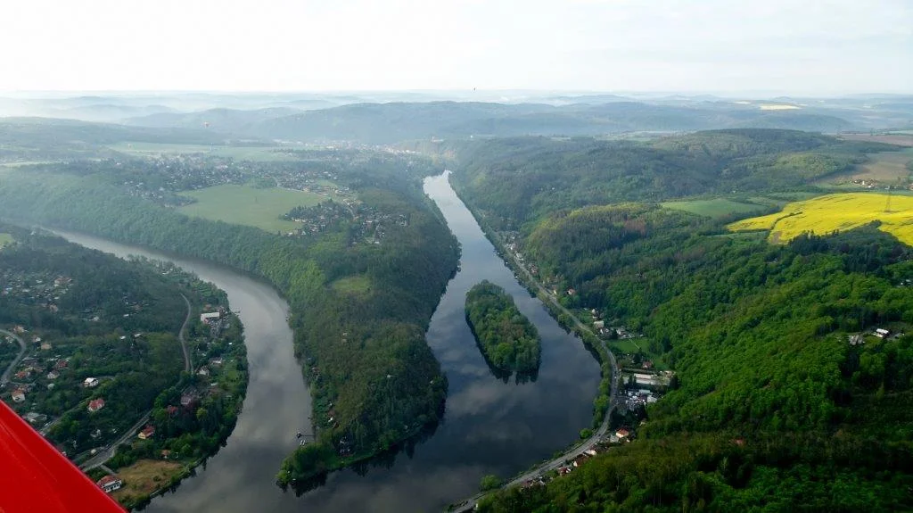Seznamovací privátní let letadlem na 20-60 minut pro 2 osoby, 5 různých tras