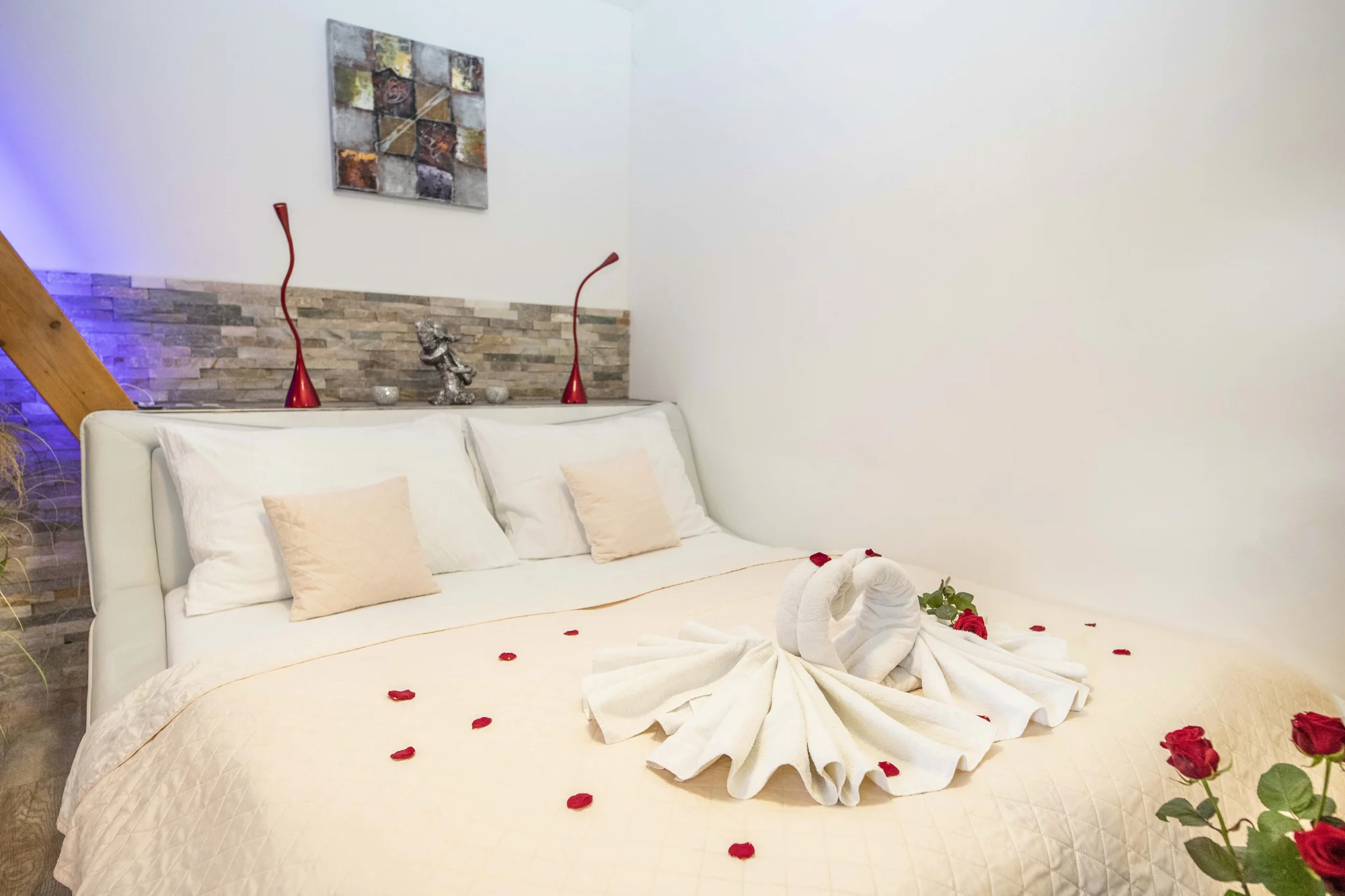 Privátní wellness pro dva: 120 minut s romantickým balíčkem