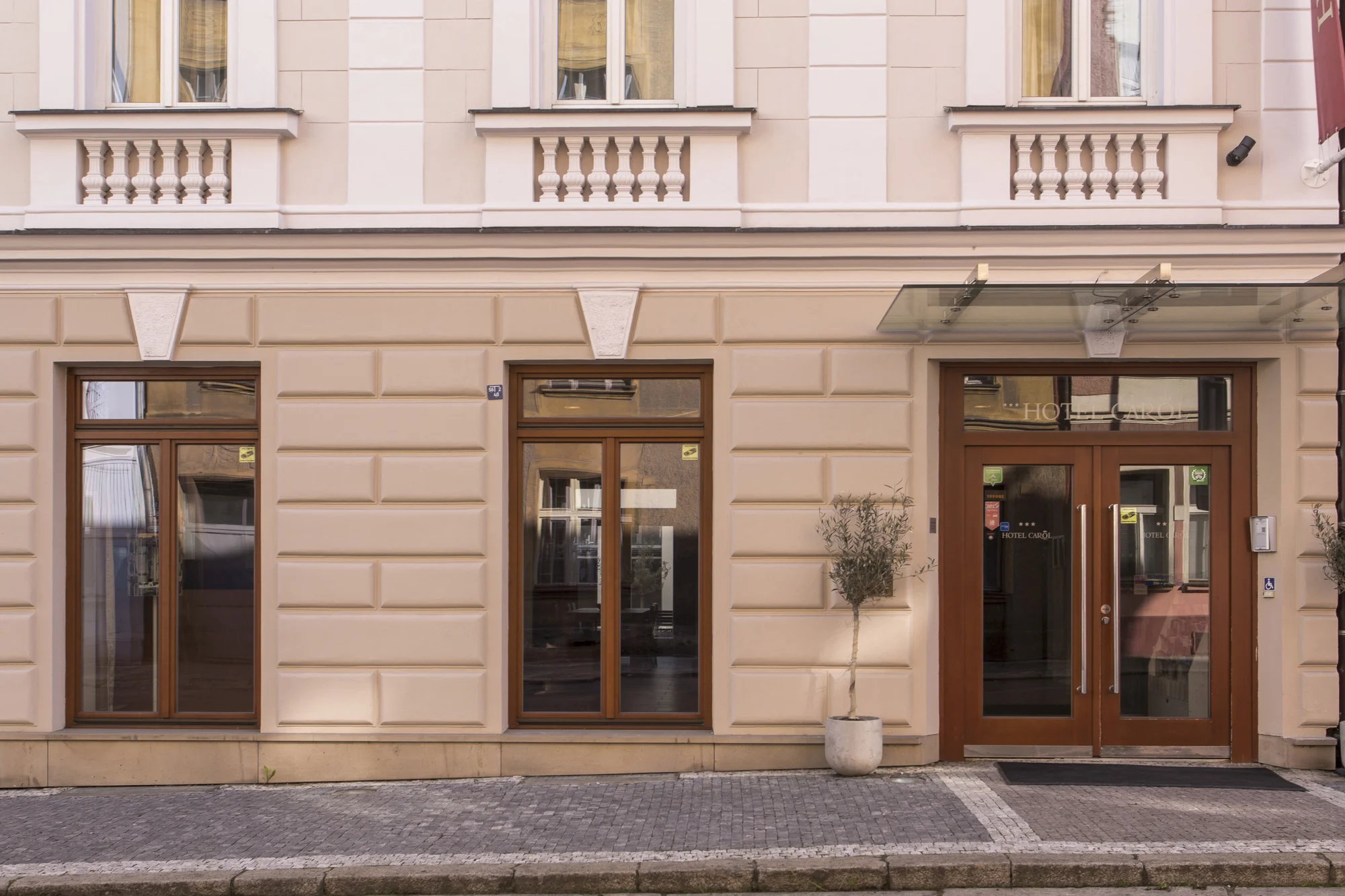 Ubytování se snídaněmi v elegantním hotelu pár kroků od O2 areny