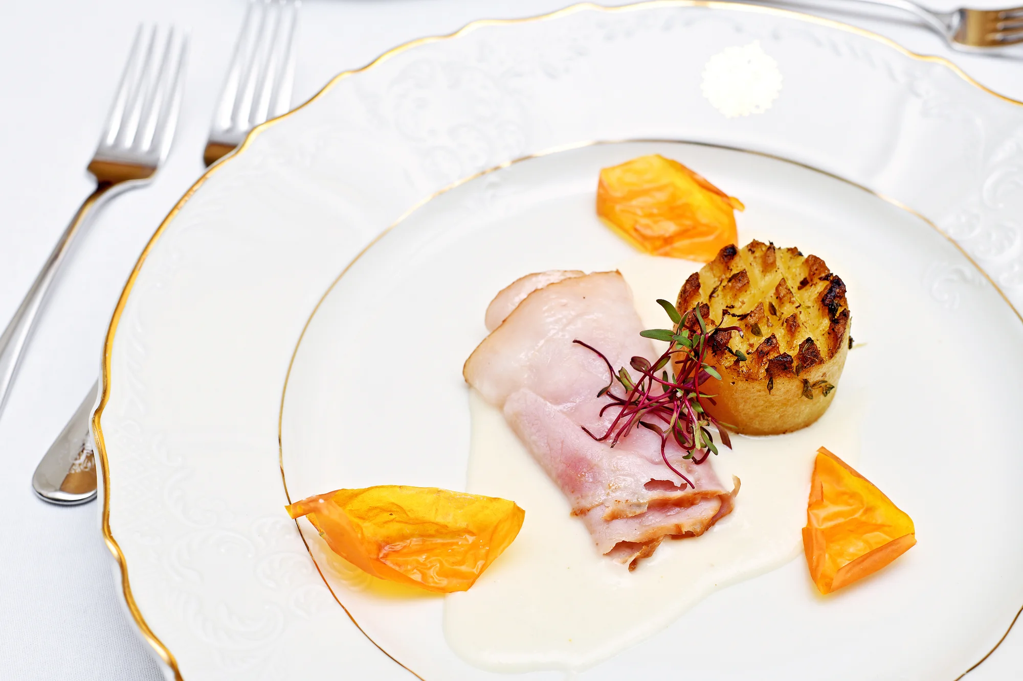 3–5chod. menu dle výběru pro 2 v Grandhotelu Bohemia: konfitované kachní prso, pstruh i dort