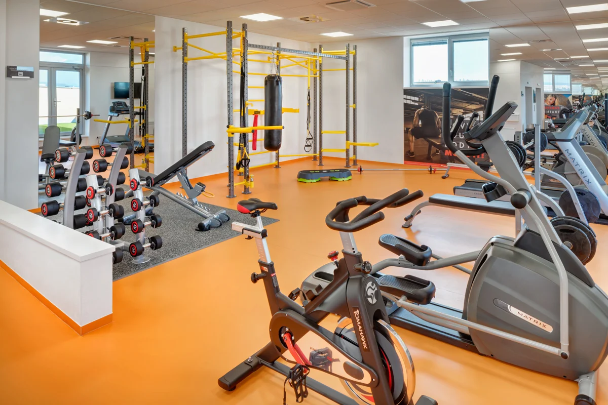 Sami nebo v páru či s rodinou do Brna: hotel se střešním wellness, snídaně i večeře