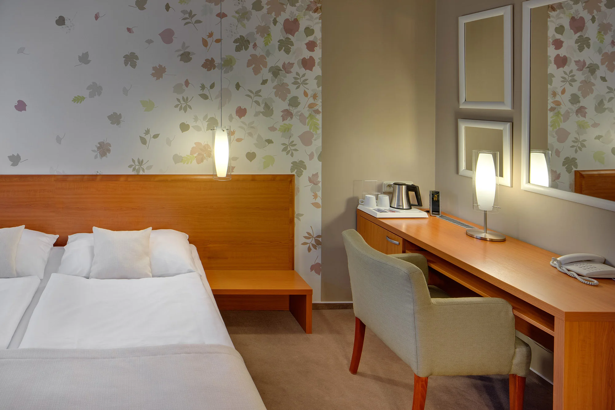 Sami nebo v páru či s rodinou do Brna: hotel se střešním wellness, snídaně i večeře