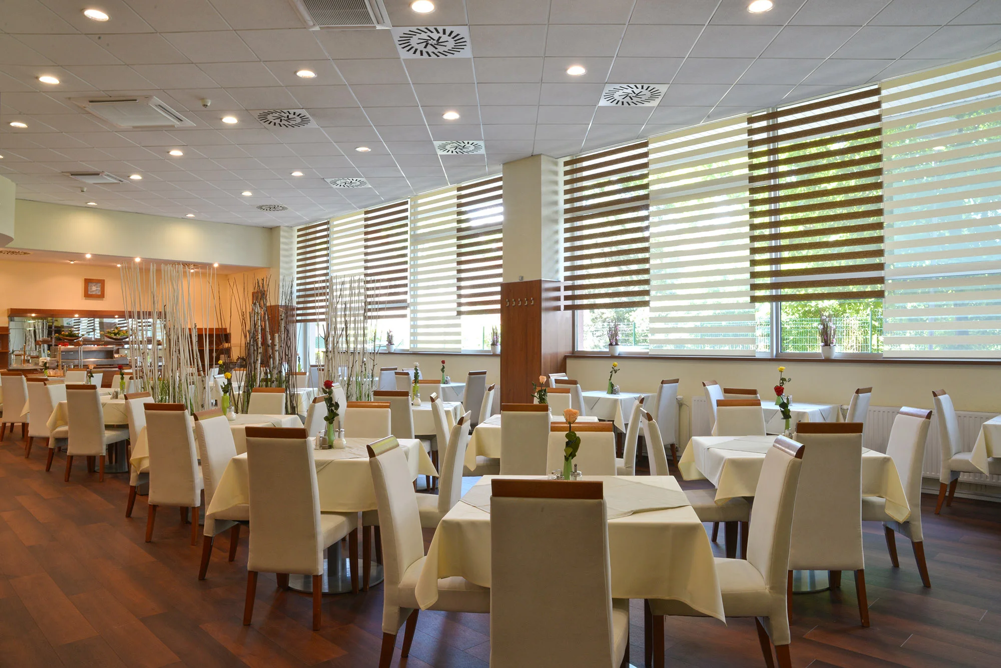 Sami nebo v páru či s rodinou do Brna: hotel se střešním wellness, snídaně i večeře