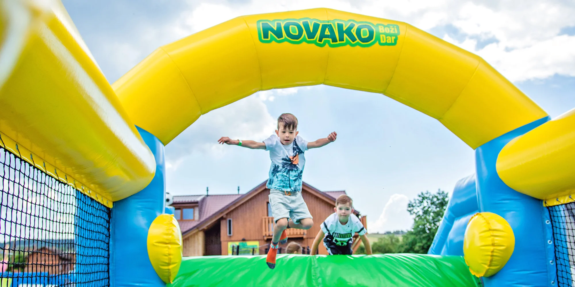 Celý den v dětském parku na Božím Daru a jízda na káře nebo koloběžce