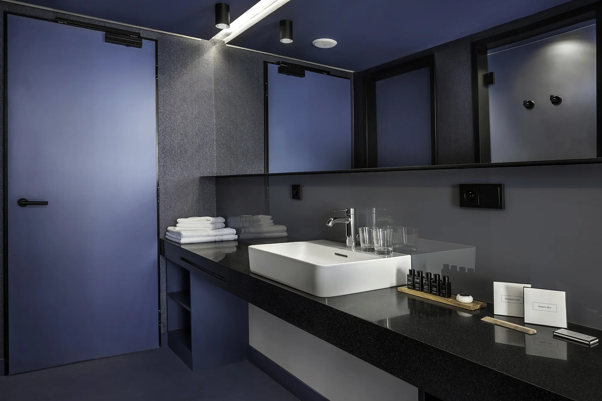 Dovolená v designovém hotelu v centru Prahy: snídaně a lahev vína