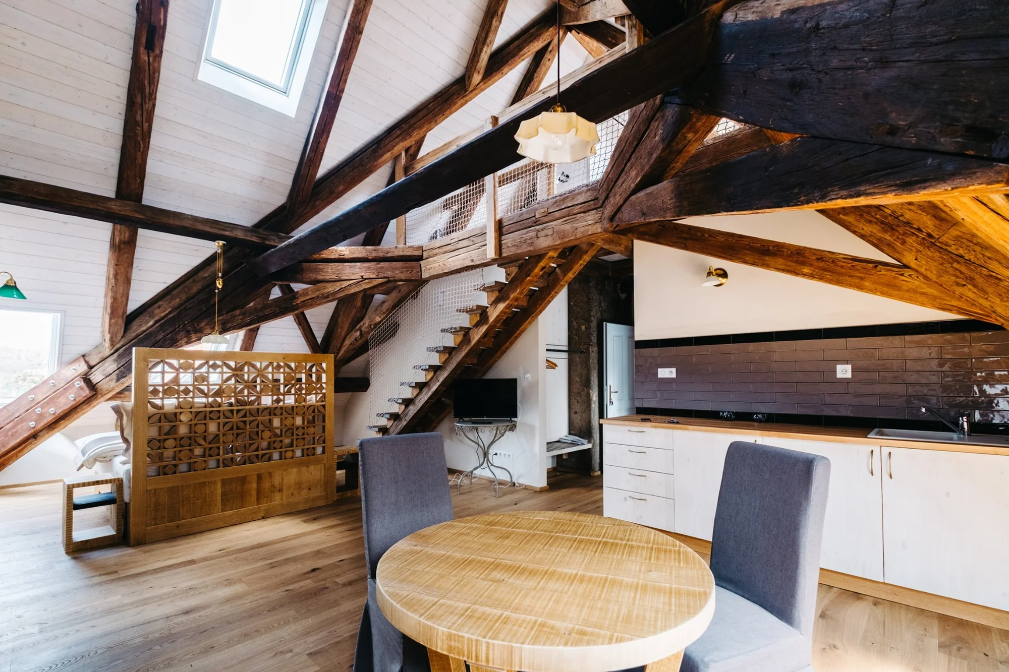 Luxusní hotel jen kousek od Prahy: pokoj či apartmá se snídaní