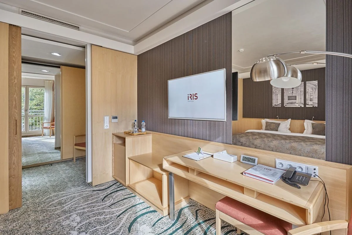 4* hotel jen 2 min. od kolonády: jídlo, neomezený wellness i procedury