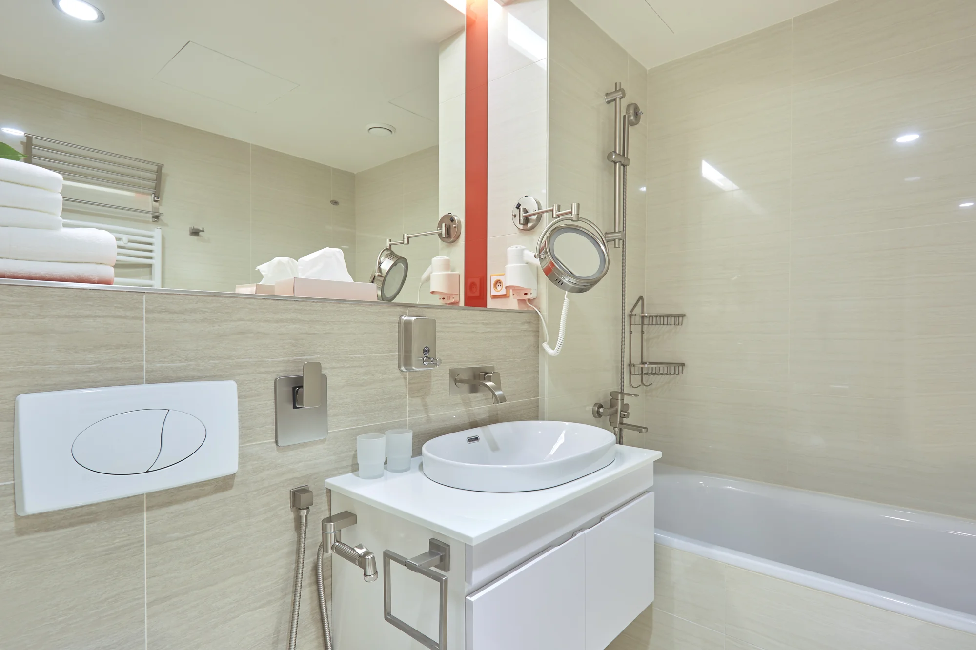 4* hotel jen 2 min. od kolonády: jídlo, neomezený wellness i procedury