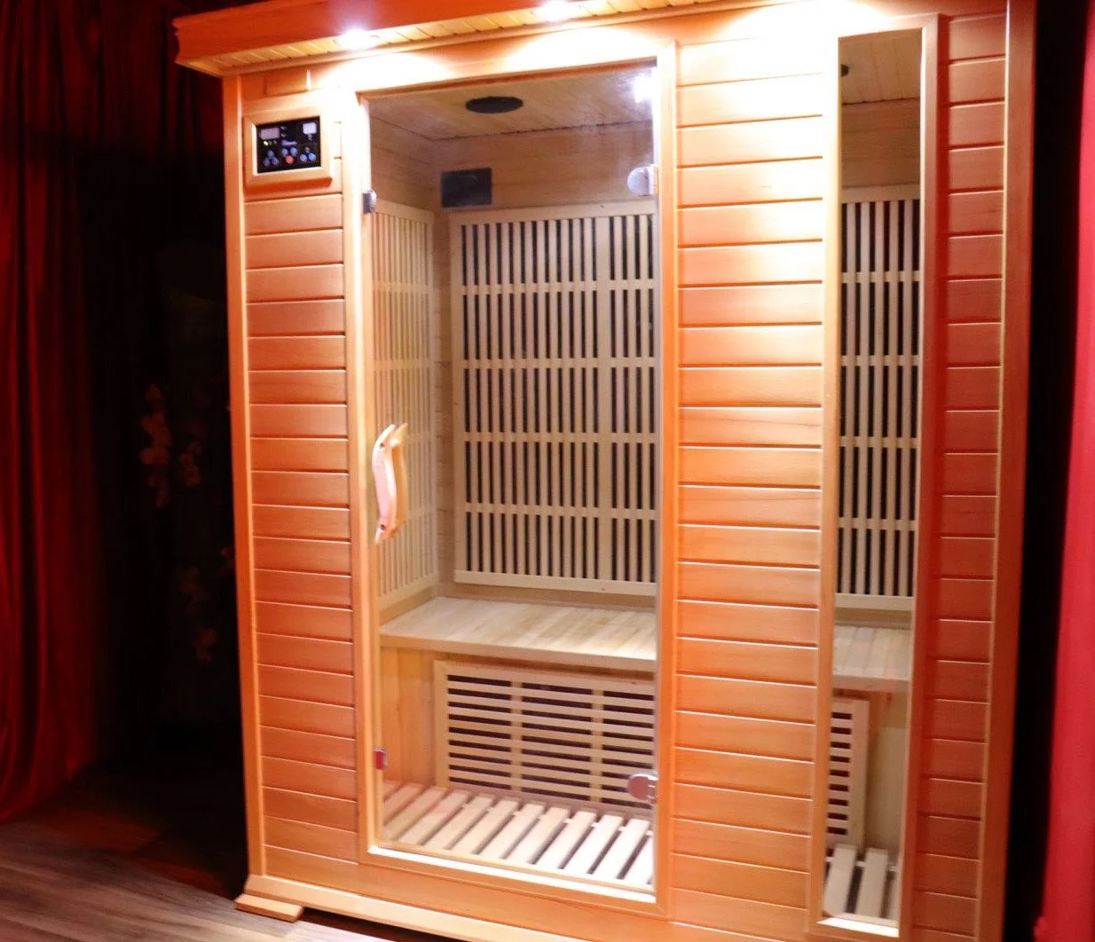 Úžasný relax v Thajském ráji: 45 minut masáže, sauna a rybičky
