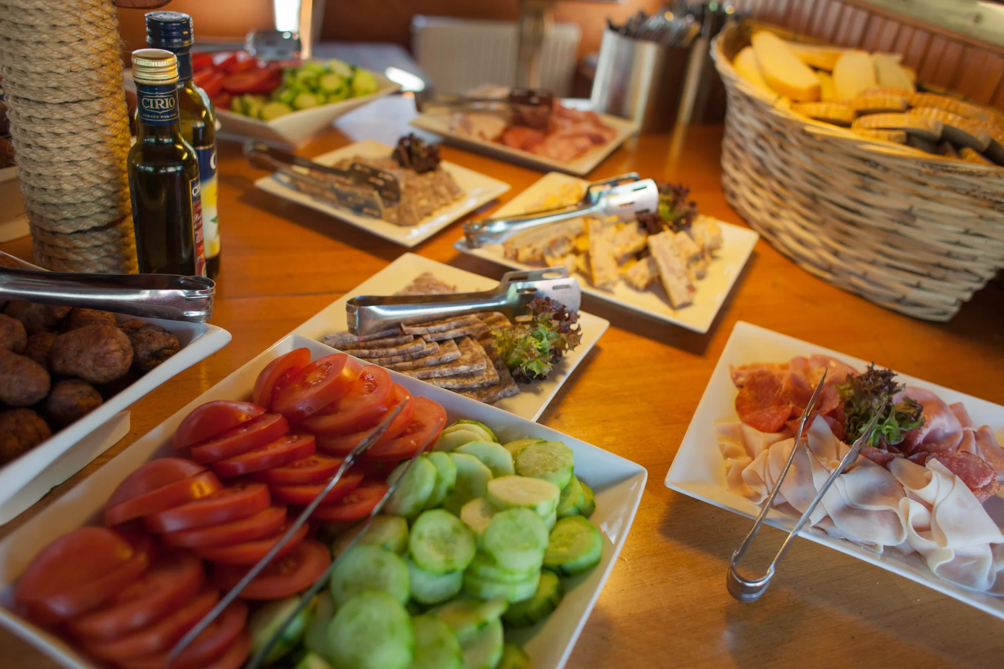 2hod. plavba po Vltavě s rautem all you can eat pro děti i dospělé