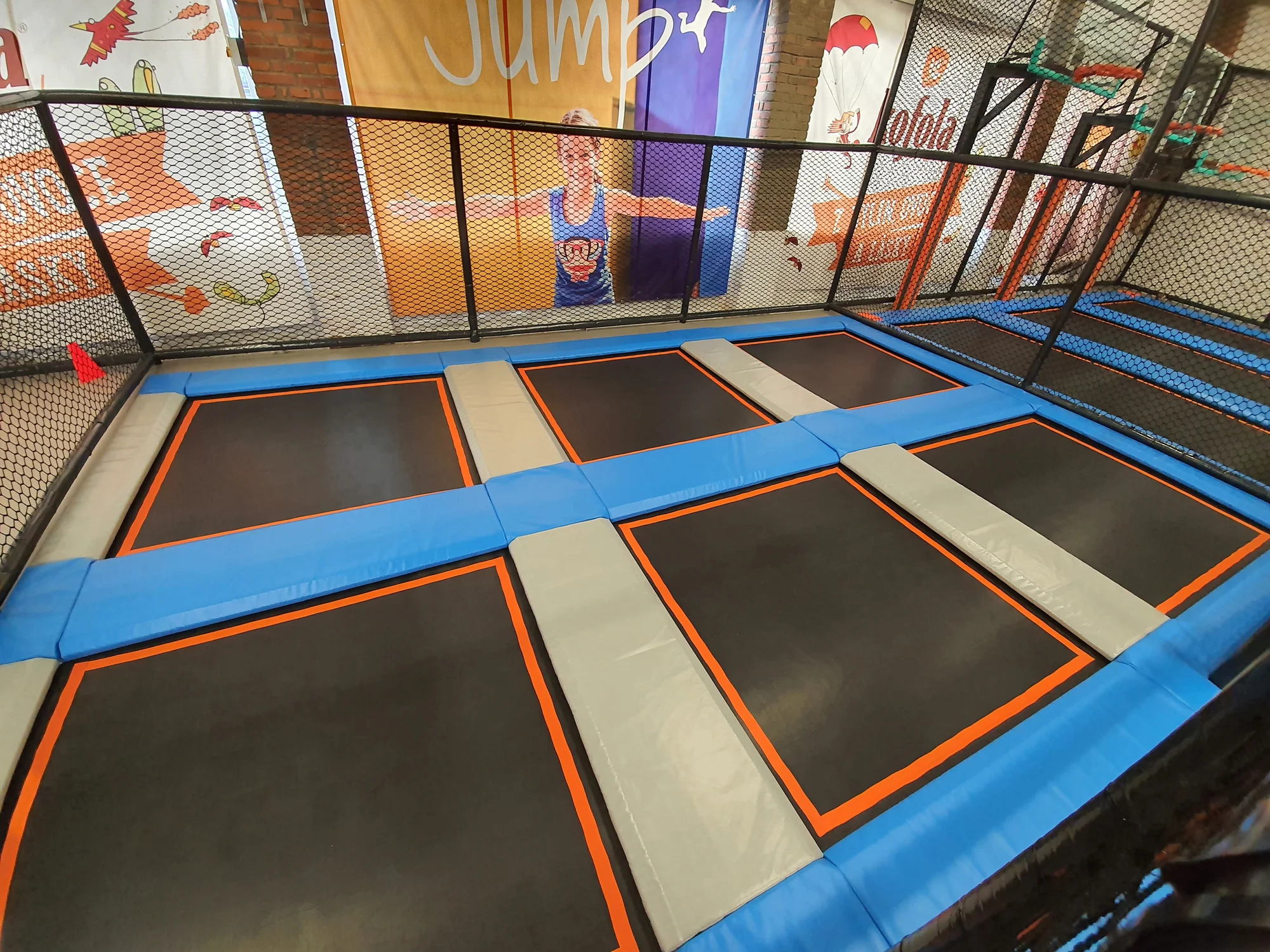 Do Jump Family Plzeň ve všední dny: 75 min. v zábavním centru s trampolínami a dalšími atrakcemi