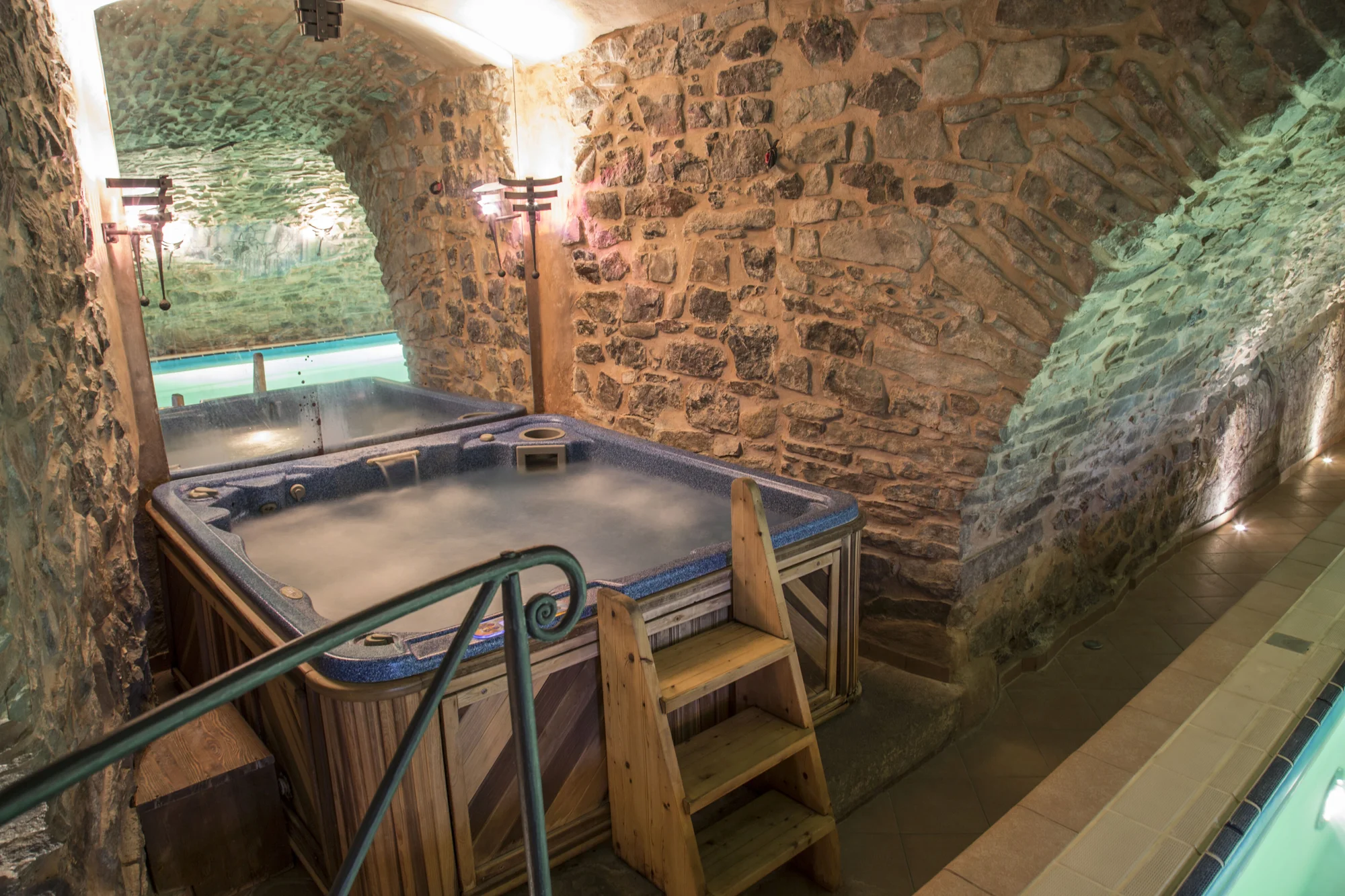 Pohádková romantika v Chateau Zbiroh: večeře v krčmě, wellness a prohlídka zámku
