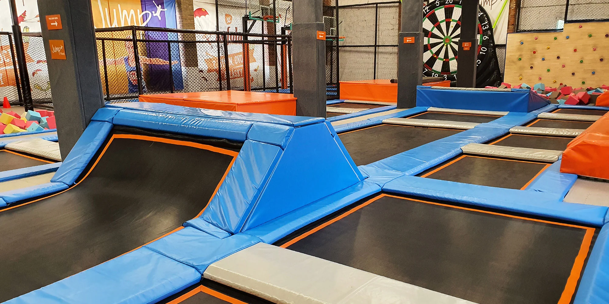 Do Jump Family Plzeň ve všední dny: 75 min. v zábavním centru s trampolínami a dalšími atrakcemi