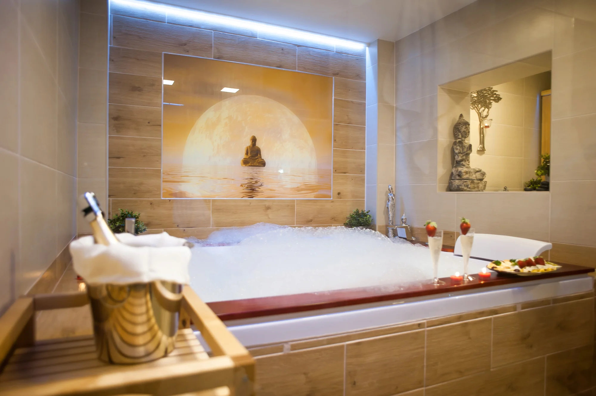 Pobyt nedaleko Adršpašských skal v pokoji Economy nebo Superior se snídaní a wellness