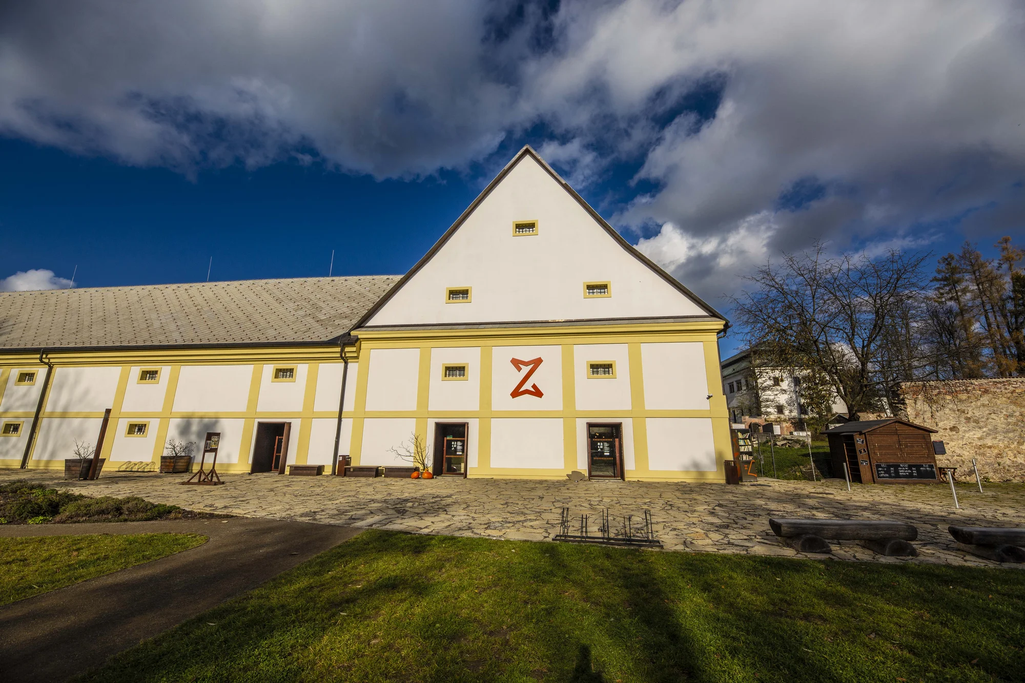 Vstup do multimediálního Muzea nové generace pro dospělého, dítě i rodinu