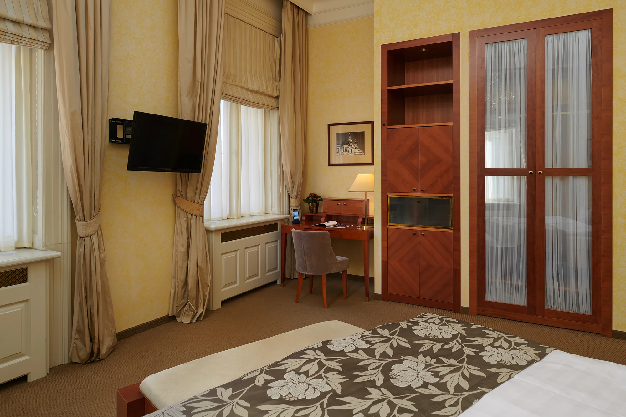 Luxusní zázemí v samém srdci Prahy: 5* hotel, secesní pokoje s připravenou lahvinkou, bohatá snídaně