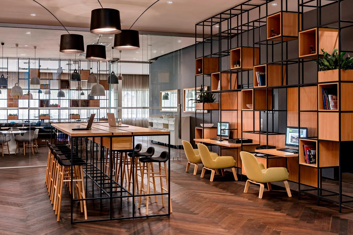 Moderní hotel sítě Marriott v Brně: polopenze, parkování a dítě do 5,9 let zdarma