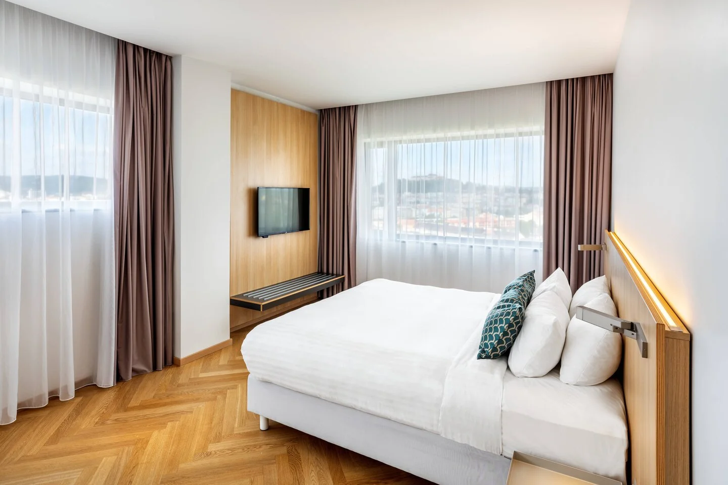 Moderní hotel sítě Marriott v Brně: polopenze, parkování a dítě do 5,9 let zdarma
