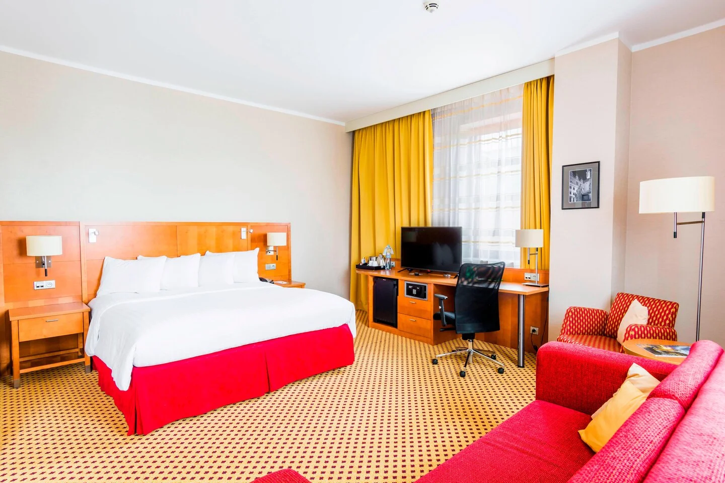 Odpočinek v hotelu Marriott v centru Plzně se snídaní nebo polopenzí