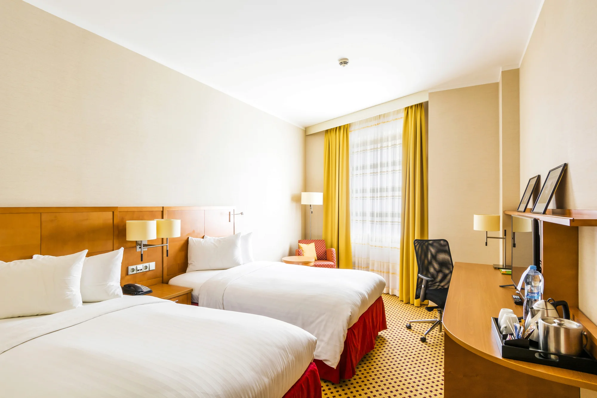 Odpočinek v hotelu Marriott v centru Plzně se snídaní nebo polopenzí