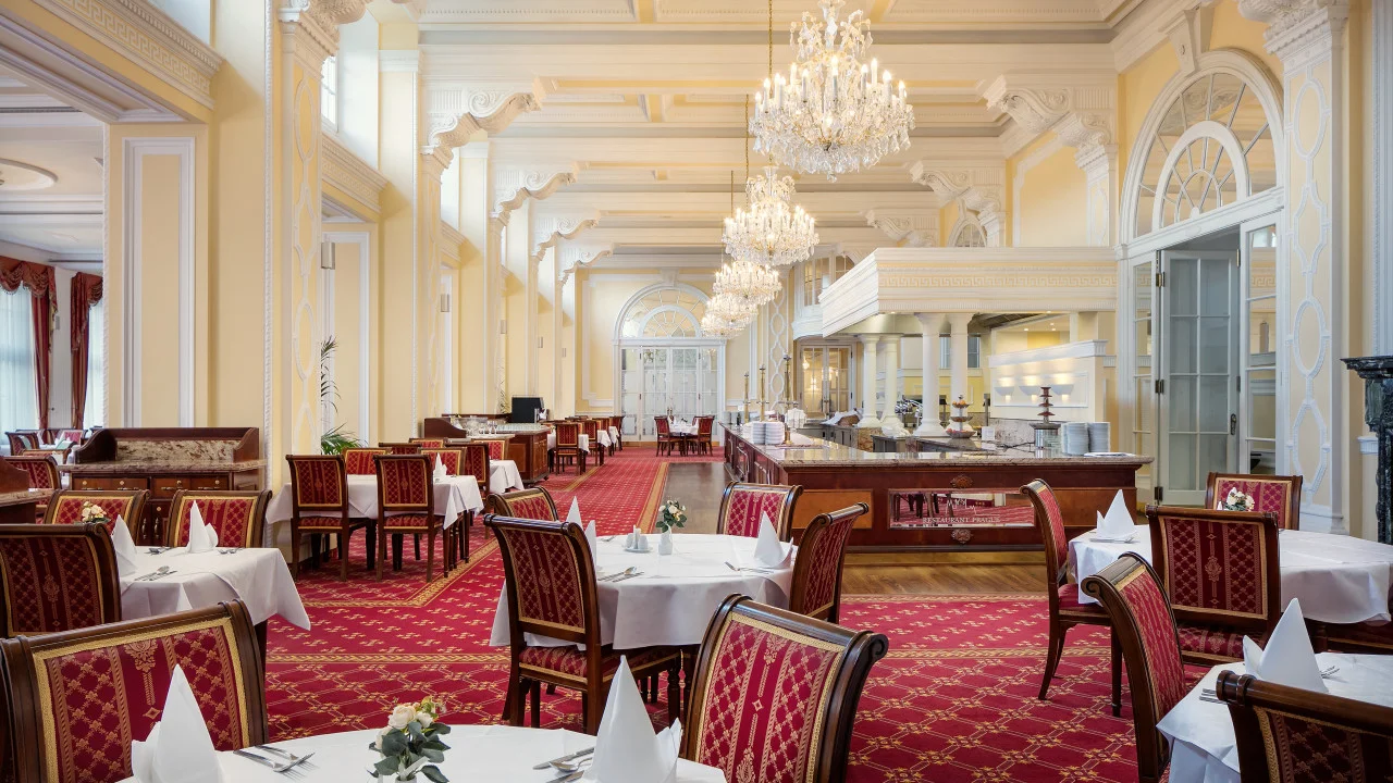 5* hotel Imperial v Karlových Varech: luxusní polopenze, wellness i 3 lázeňské procedury