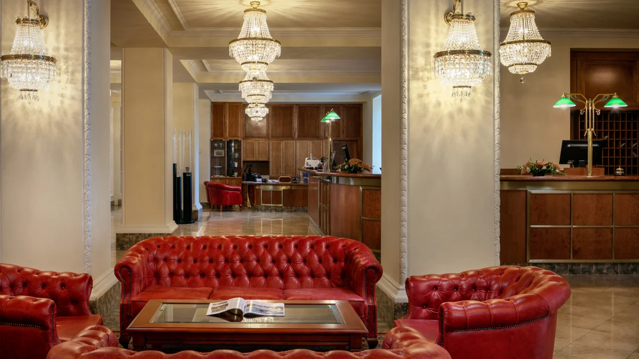 5* hotel Imperial v Karlových Varech: luxusní polopenze, wellness i 3 lázeňské procedury