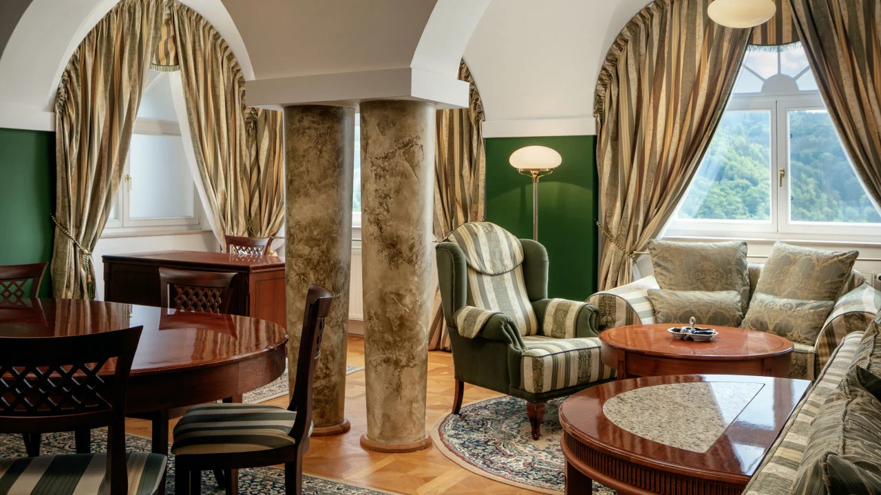 5* hotel Imperial v Karlových Varech: luxusní polopenze, wellness i 3 lázeňské procedury