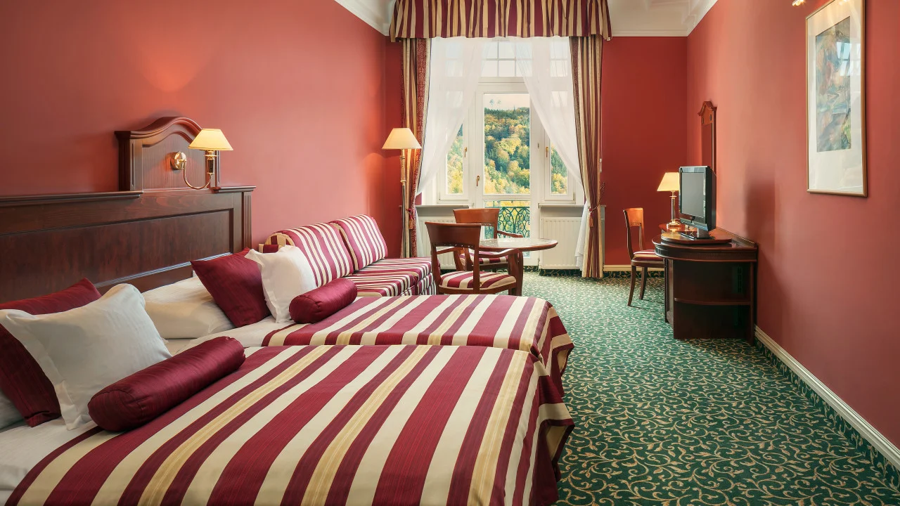 5* hotel Imperial v Karlových Varech: luxusní polopenze, wellness i 3 lázeňské procedury