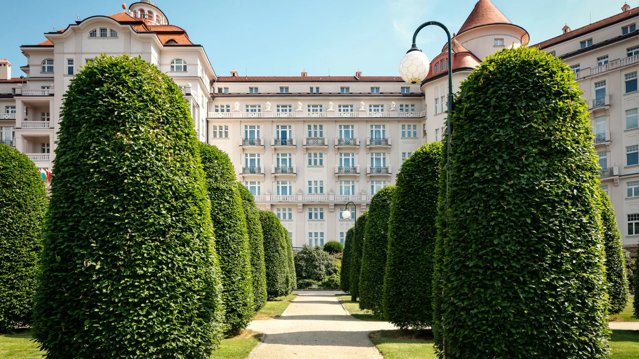 5* hotel Imperial v Karlových Varech: luxusní polopenze, wellness i 3 lázeňské procedury