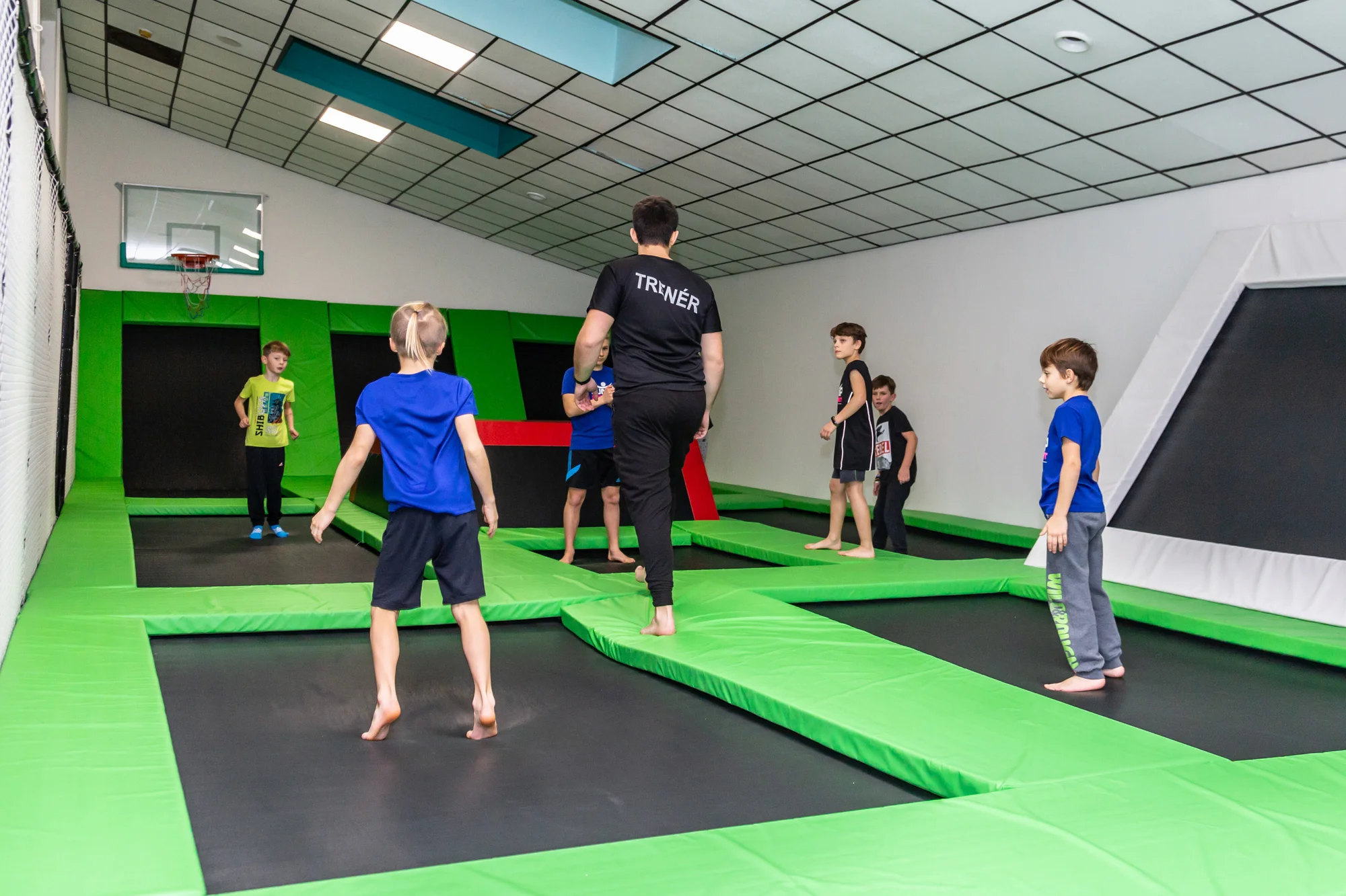 Trampolínový ráj se spoustou atrakcí: 1 nebo 2 hodiny pro malé i velké