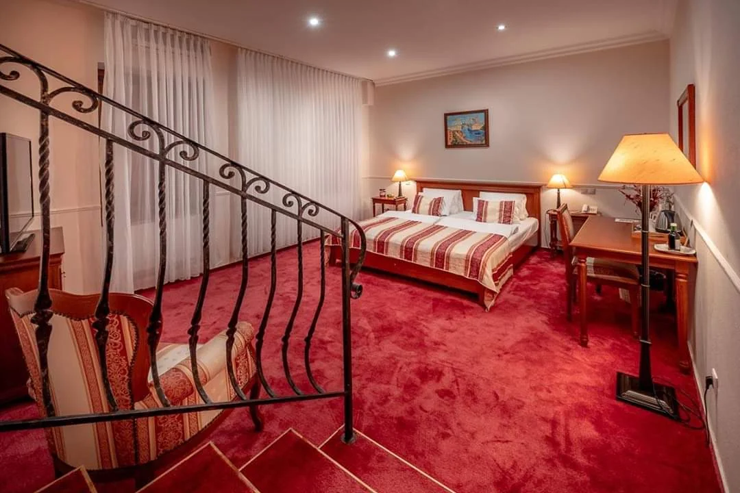 Romantická Nitra se vstupem na hrad,letní koupaliště i wellness