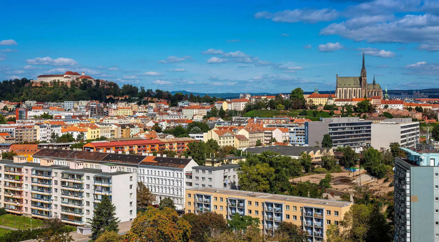 Moderní hotel sítě Marriott v Brně: polopenze, parkování a dítě do 5,9 let zdarma
