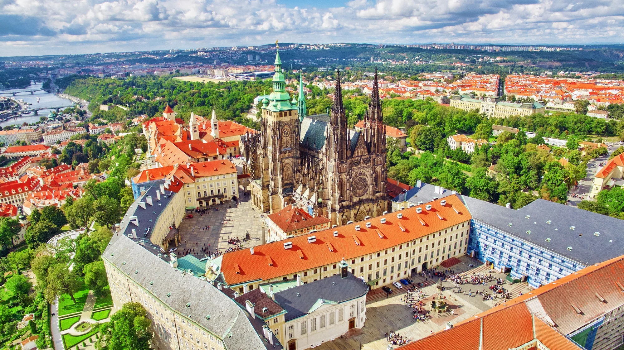 Legendární Grand Hotel International v Praze: pobyt se snídaní, skvělá dostupnost do centra