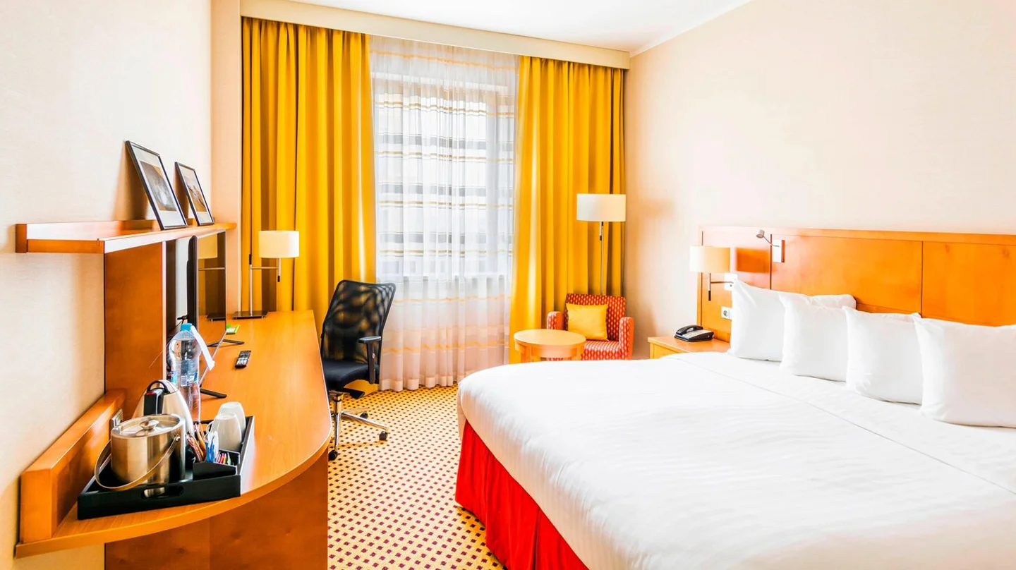 Odpočinek v hotelu Marriott v centru Plzně se snídaní nebo polopenzí