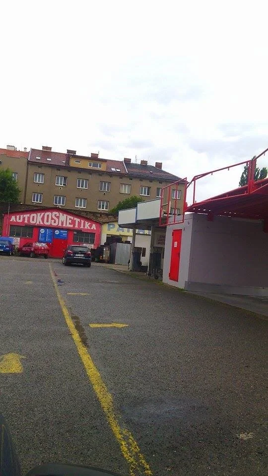 Kompletní čištění interiéru automobilu: suché čištění i tepování