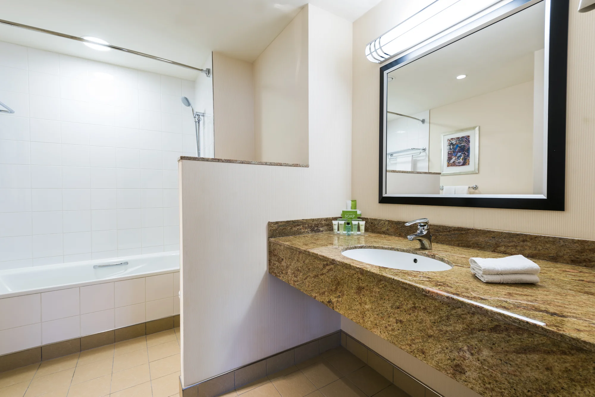 Pobyt v hotelu Courtyard by Marriott: výborná lokalita, snídaně i fitness, parkování a dítě zdarma