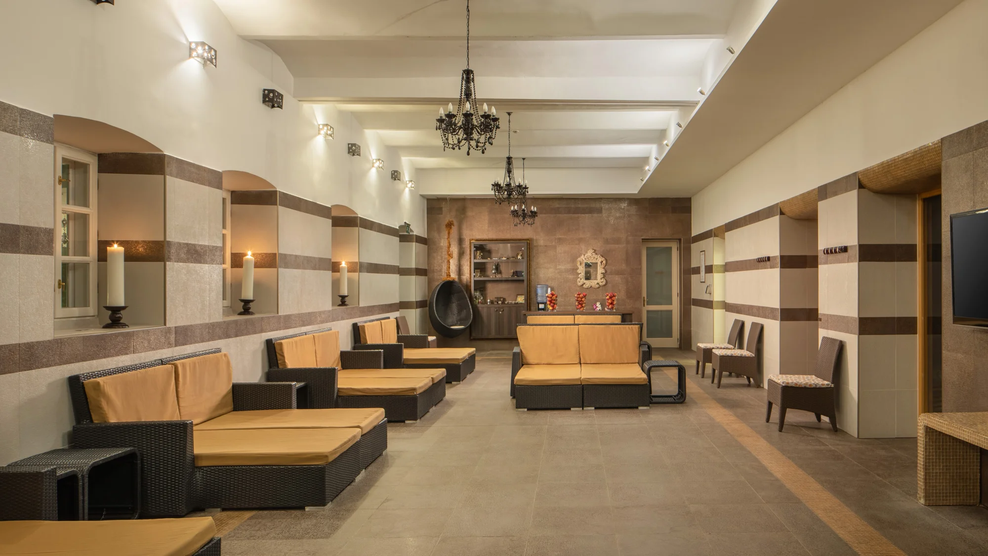 Pobyt s polopenzí, neomezeným wellness a procedurami ve 4* hotelu v Maďarsku